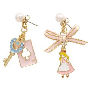 Princess Alice & Poker pearl bow earrings